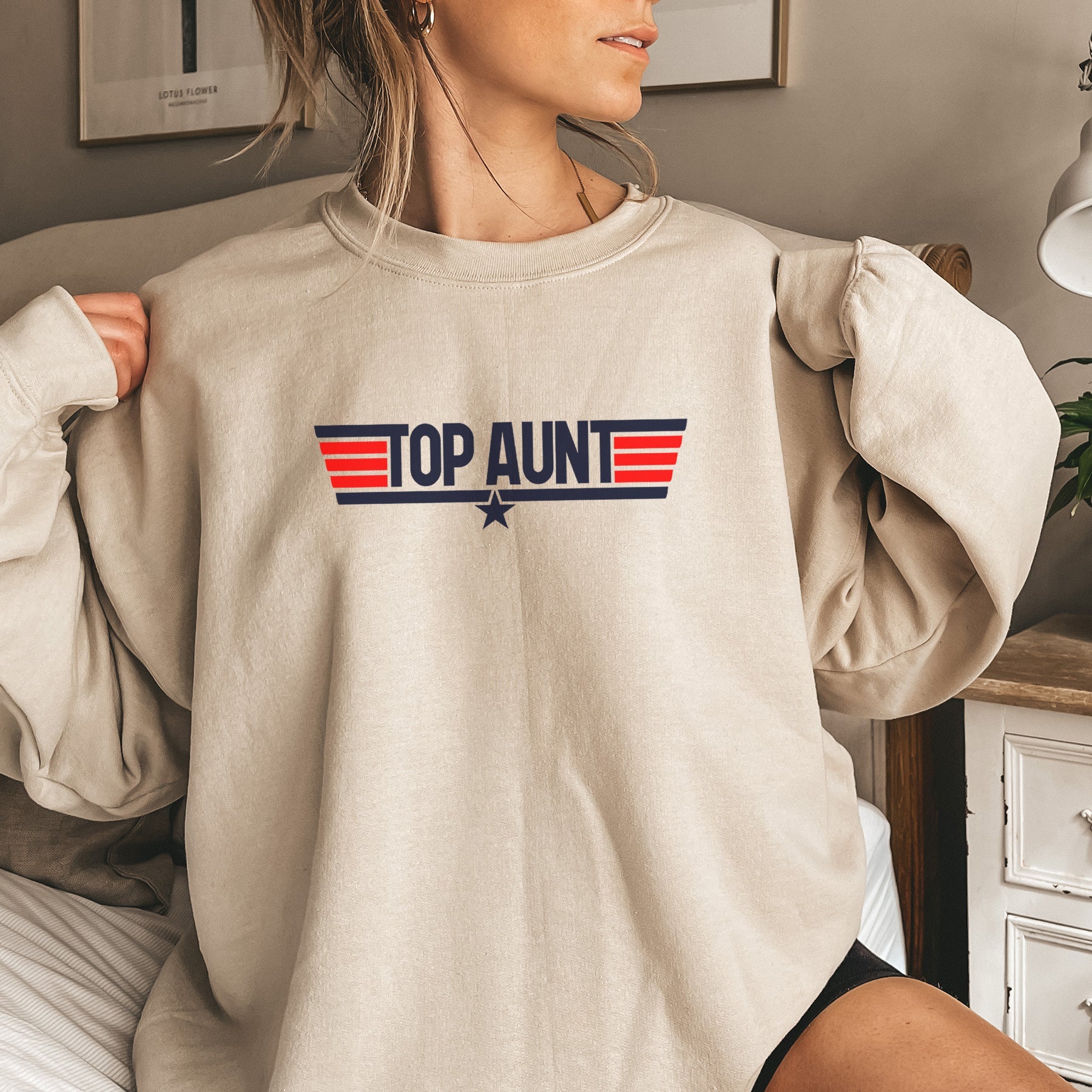 Top Aunt Movie Sweatshirt